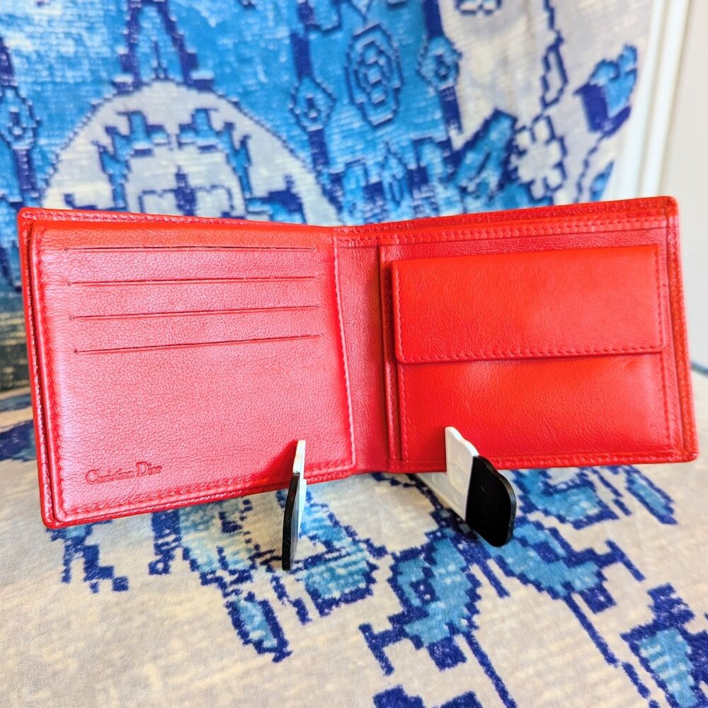 Vintage Christian Dior red bi-fold wallet - Picture 2 of 4